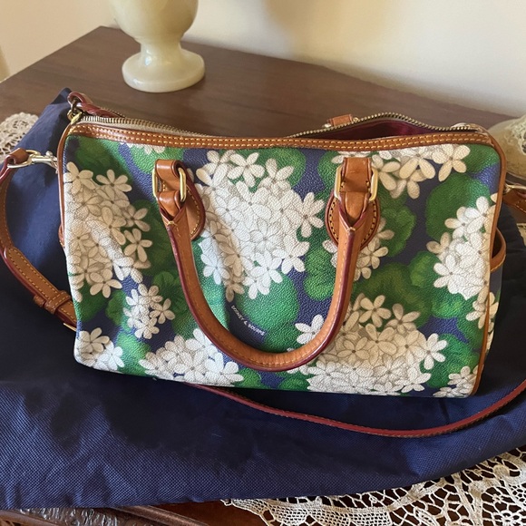 Dooney & Bouke coated Cotton floral printed Satchel in pre-owned condition. - Picture 8 of 12